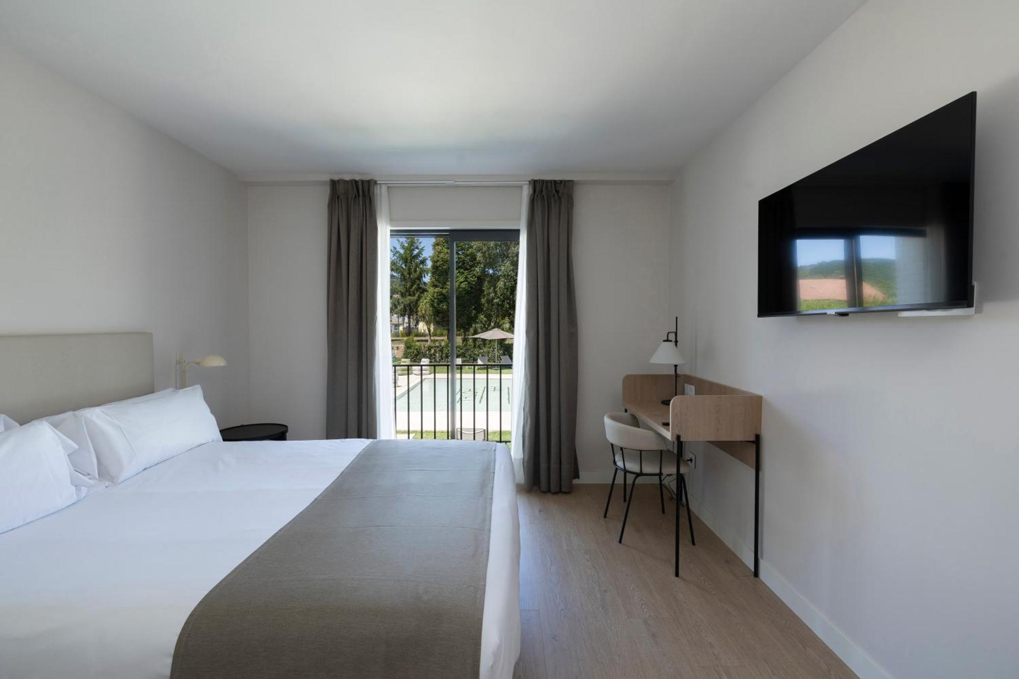 Hotel H4 Cangas 3 Superior Zewnętrze zdjęcie