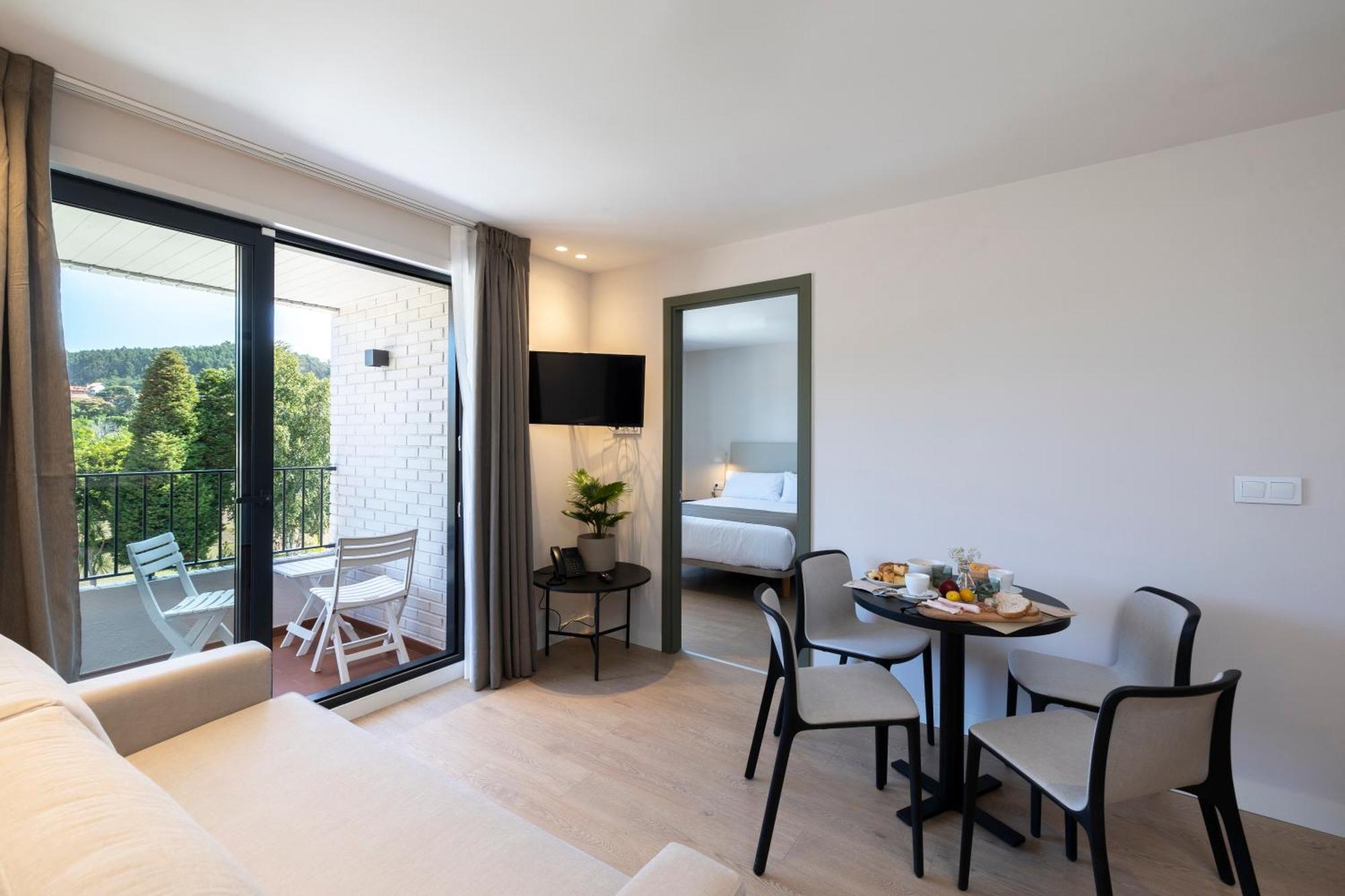 Hotel H4 Cangas 3 Superior Zewnętrze zdjęcie