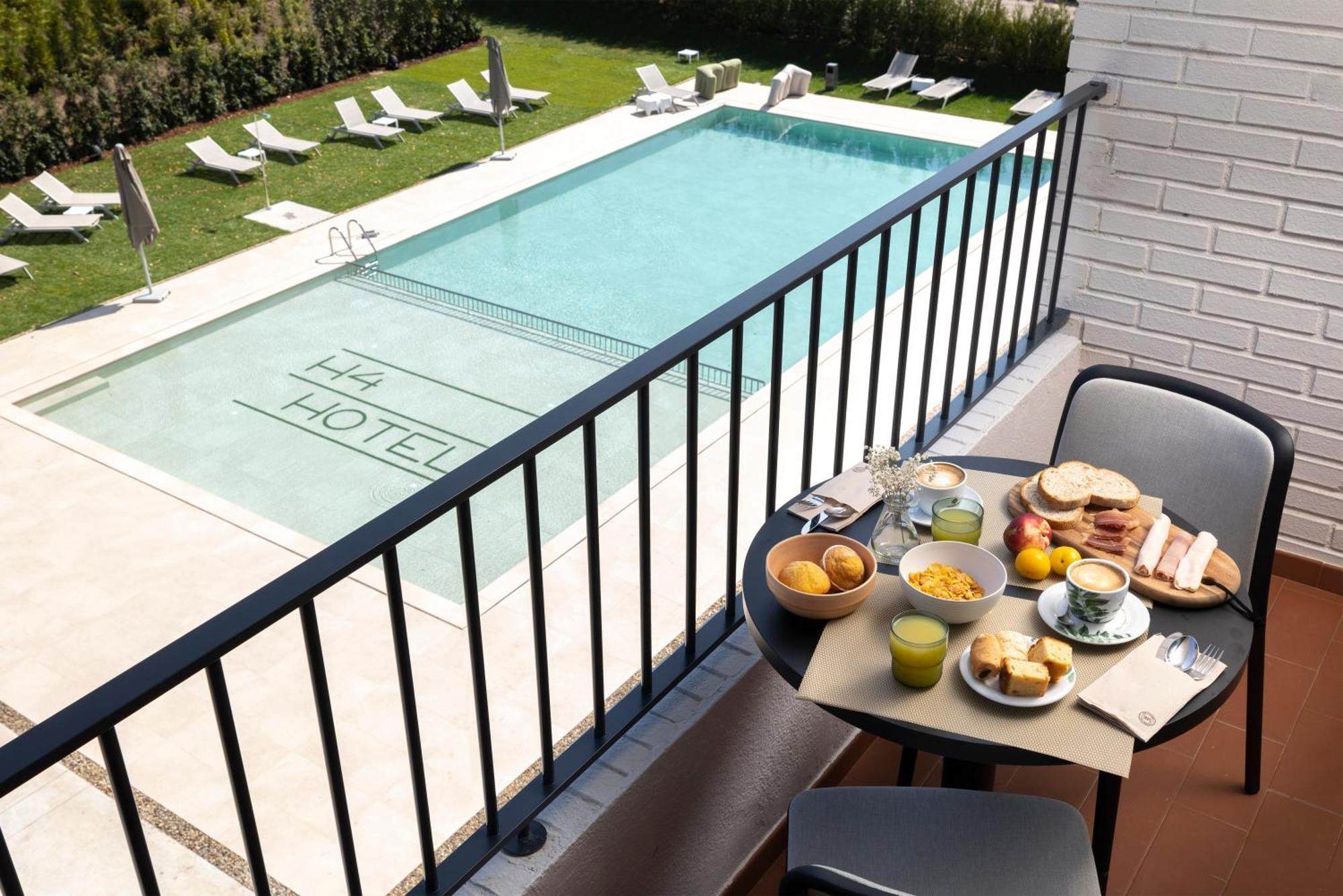 Hotel H4 Cangas 3 Superior Zewnętrze zdjęcie