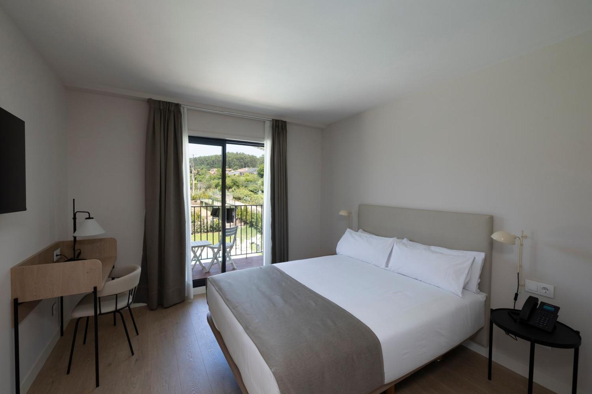 Hotel H4 Cangas 3 Superior Zewnętrze zdjęcie